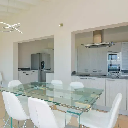 Belvilla By Oyo Casa Chloe *