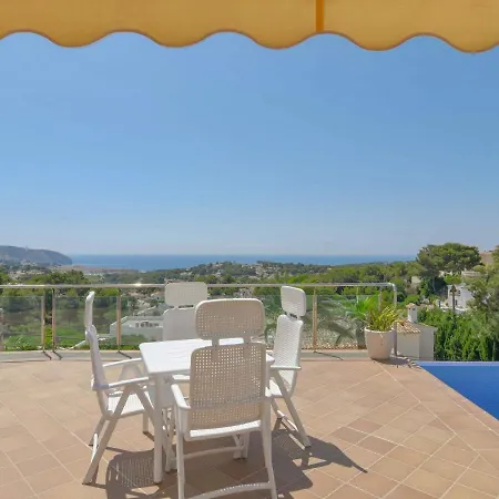 In With Pool Near Villa