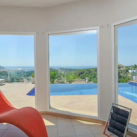 Villa In With Pool Near