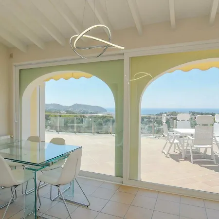 Belvilla By Oyo Casa Chloe *