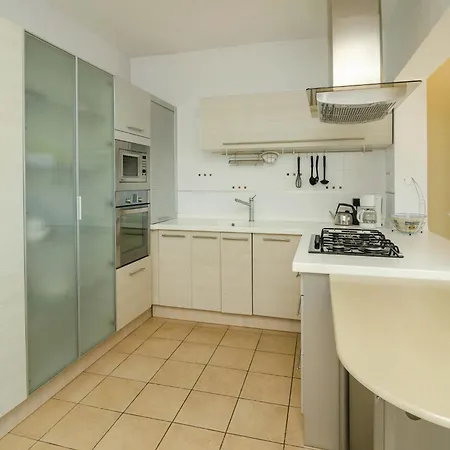 Belvilla By Oyo Casa Chloe Villa