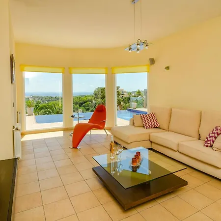 Villa In With Pool Near Moraira
